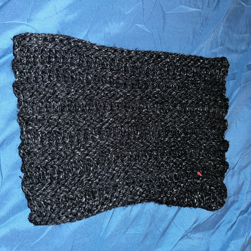 Short infinity scarf